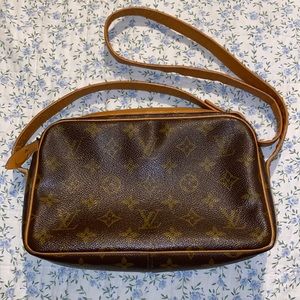 Vintage Louis Vuitton handbag measurement 9 x 6